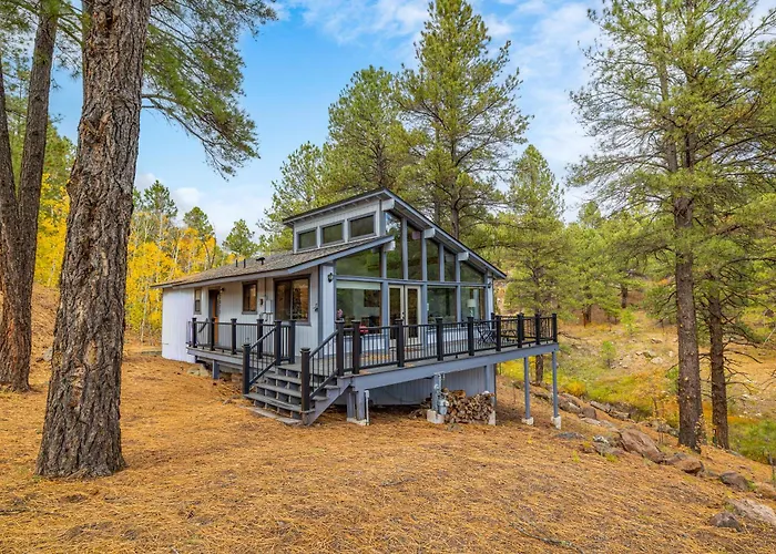 Villa Forest Retreat Overlooking A Meadow Pond *