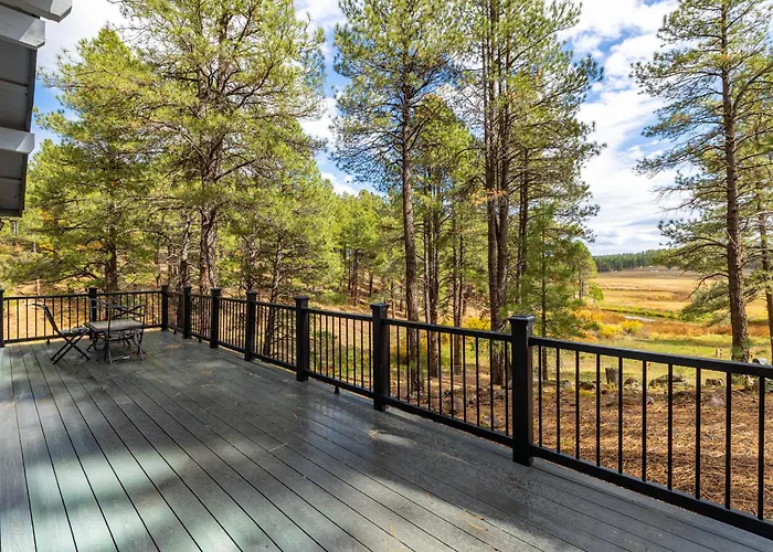 Forest Retreat Overlooking A Meadow Pond Villa *